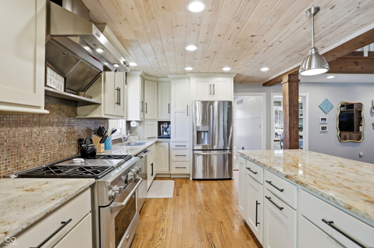 Listing Image 19