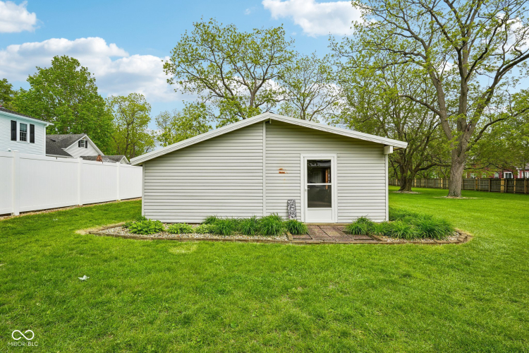 Listing Image 101