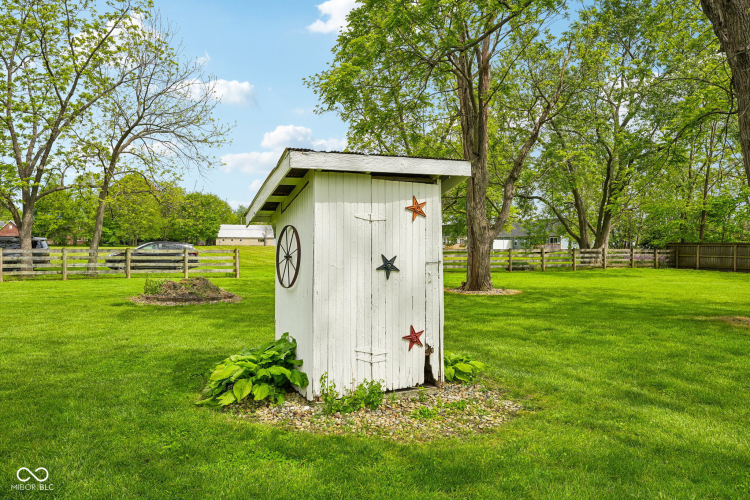 Listing Image 107
