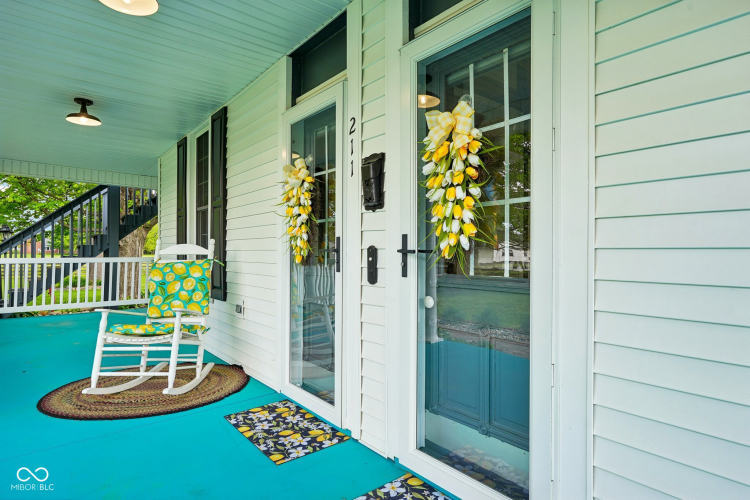 Listing Image 8