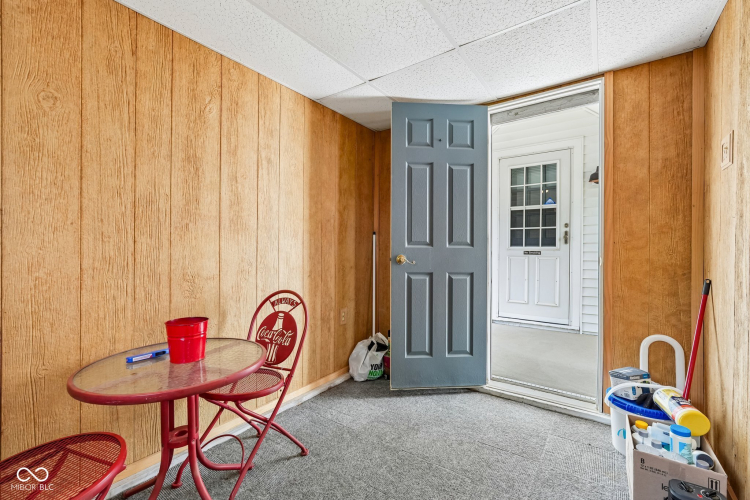 Listing Image 81