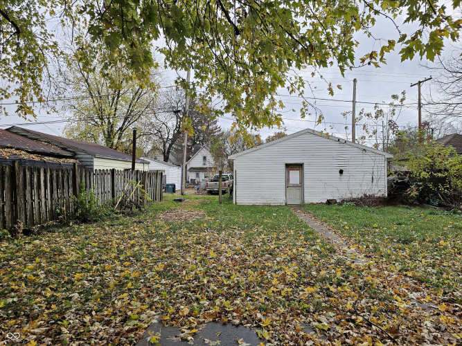 Listing Image 12