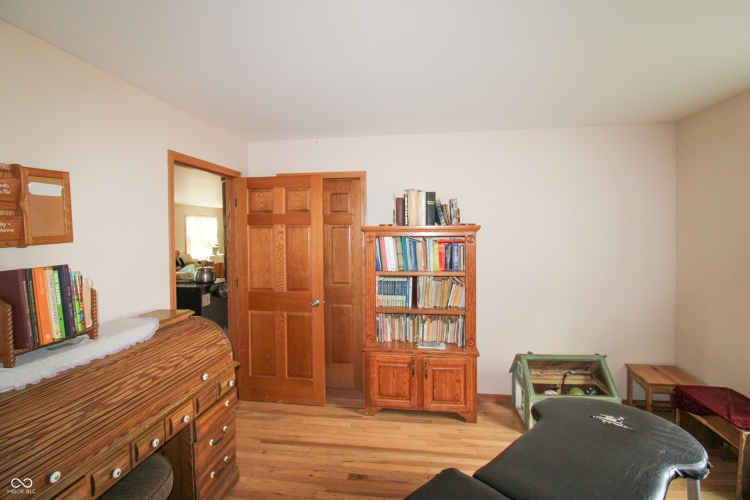 Listing Image 22
