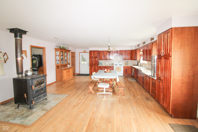 Listing Image 25