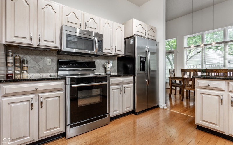 Listing Image 15
