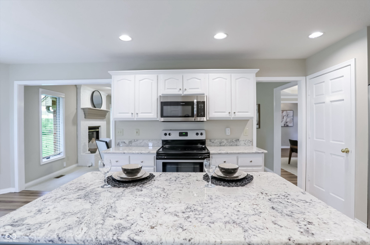 Listing Image 13