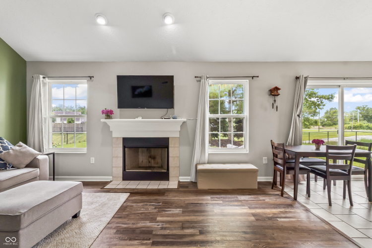 Listing Image 15