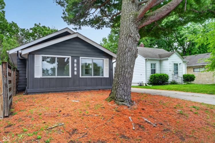 Listing Image 12
