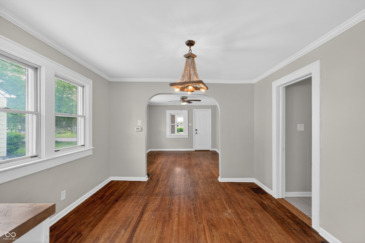 Listing Image 18