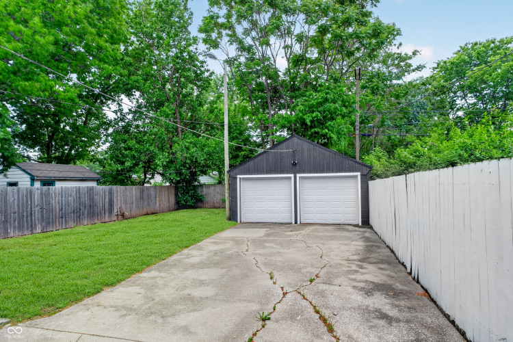 Listing Image 41