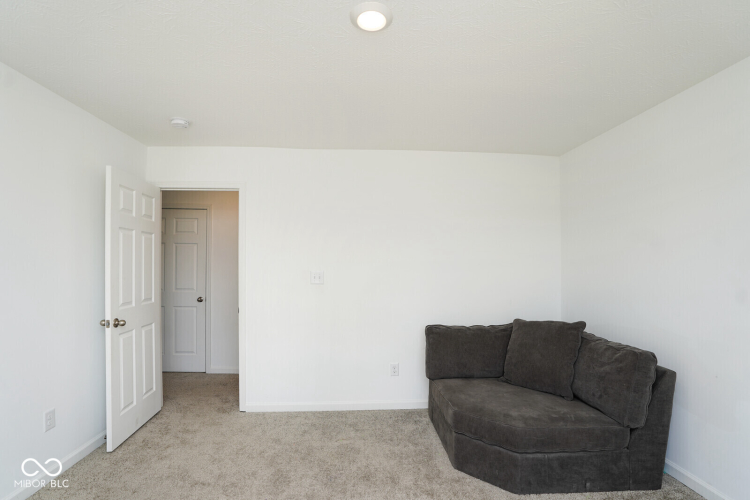 Listing Image 46