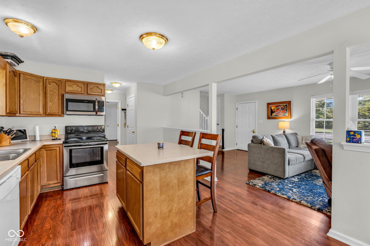 Listing Image 20
