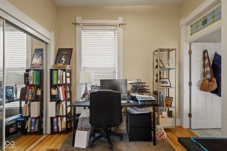Listing Image 13