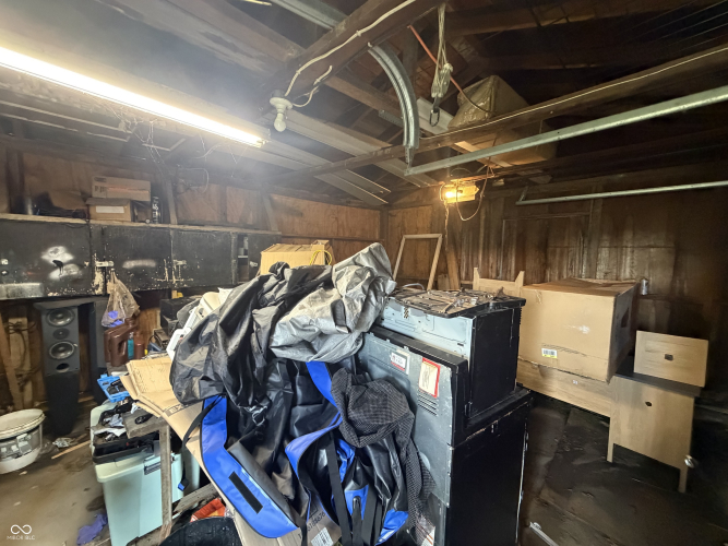 Listing Image 32