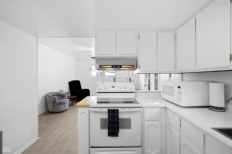 Listing Image 14