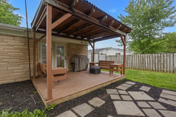 Listing Image 3