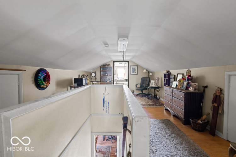 Listing Image 38