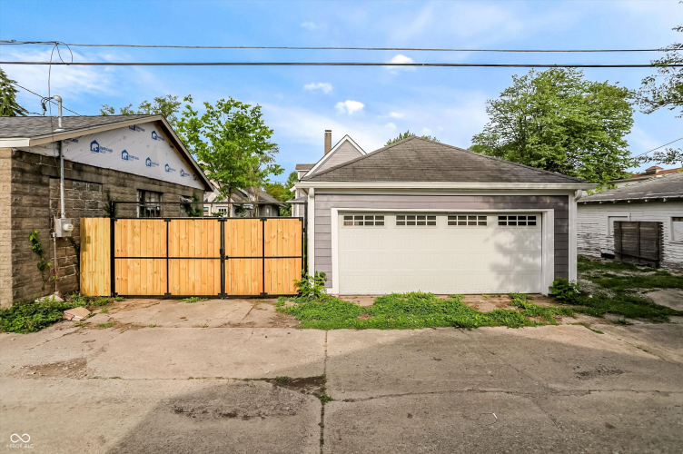 Listing Image 32
