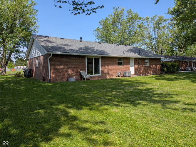 Listing Image 12