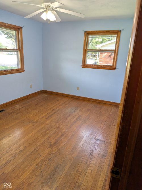 Listing Image 32