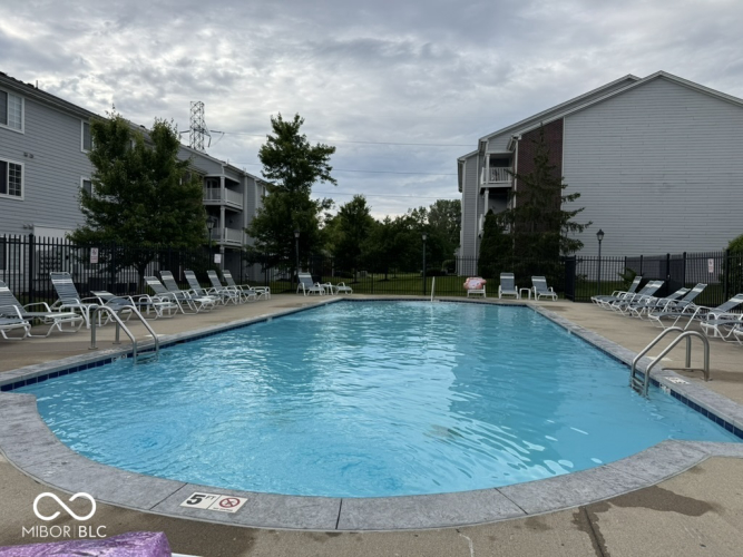 Listing Image 40