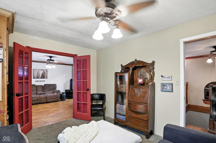 Listing Image 23