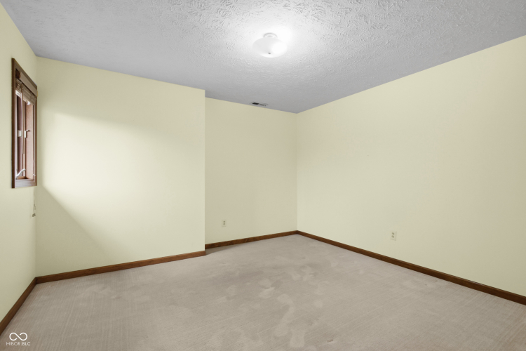 Listing Image 38