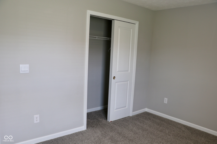 Listing Image 26