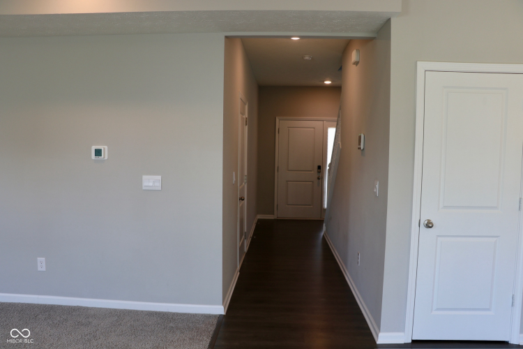 Listing Image 54