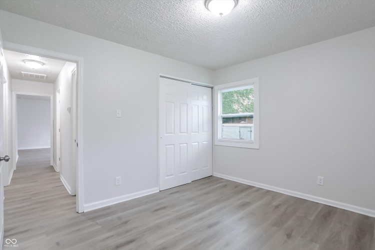 Listing Image 55
