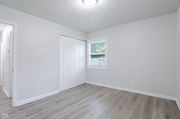 Listing Image 56