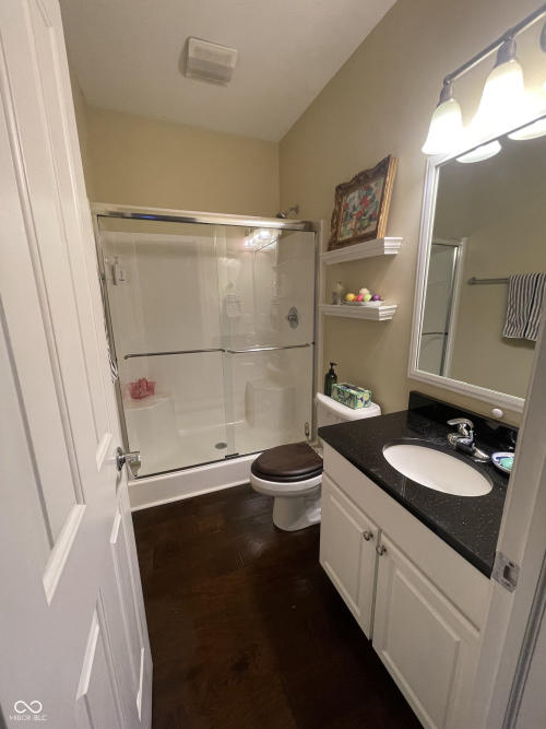 Listing Image 17