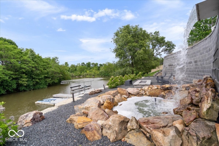 Listing Image 82