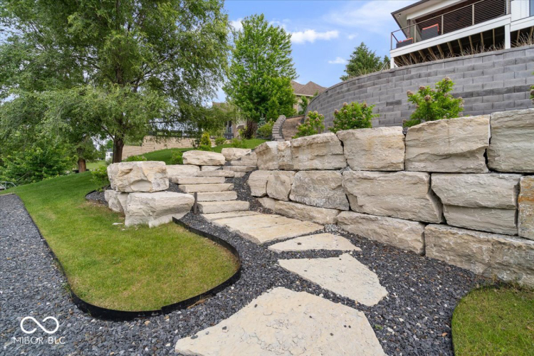 Listing Image 84