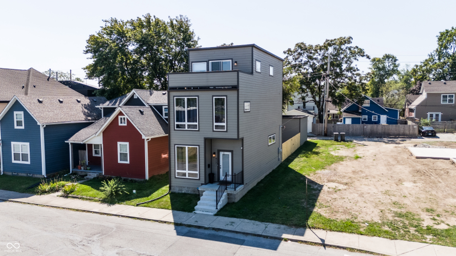 Listing Image 3