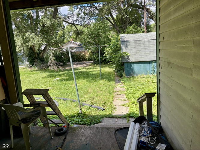 Listing Image 12
