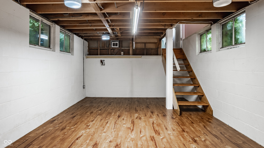 Listing Image 32
