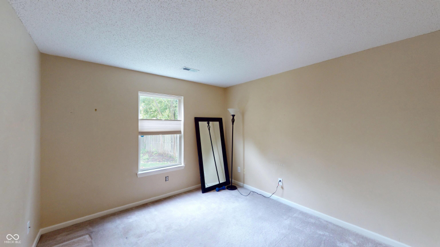 Listing Image 28
