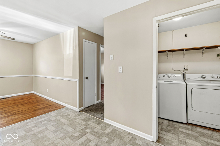 Listing Image 14