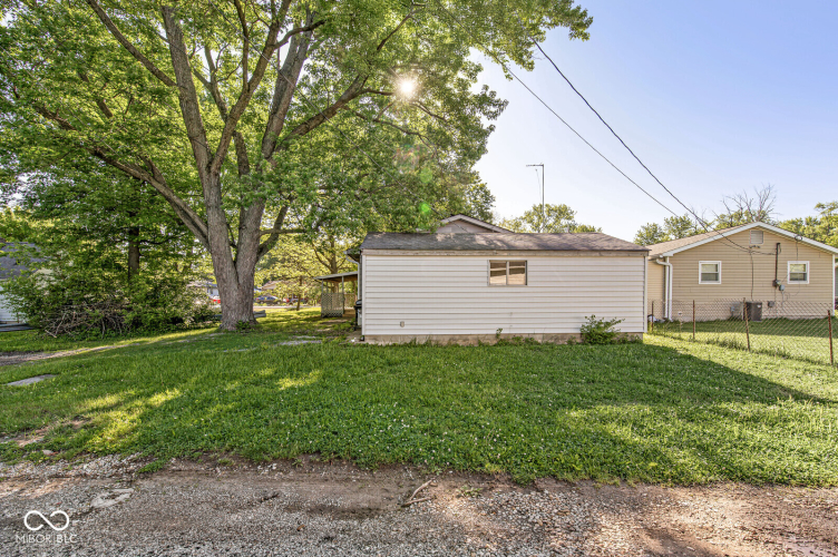 Listing Image 28