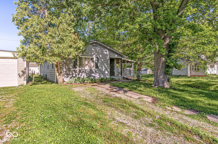 Listing Image 4
