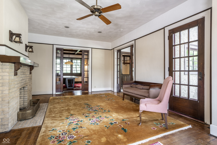 Listing Image 12