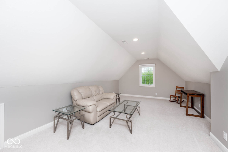 Listing Image 52