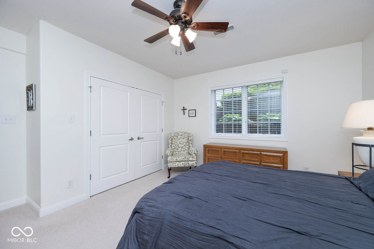 Listing Image 64