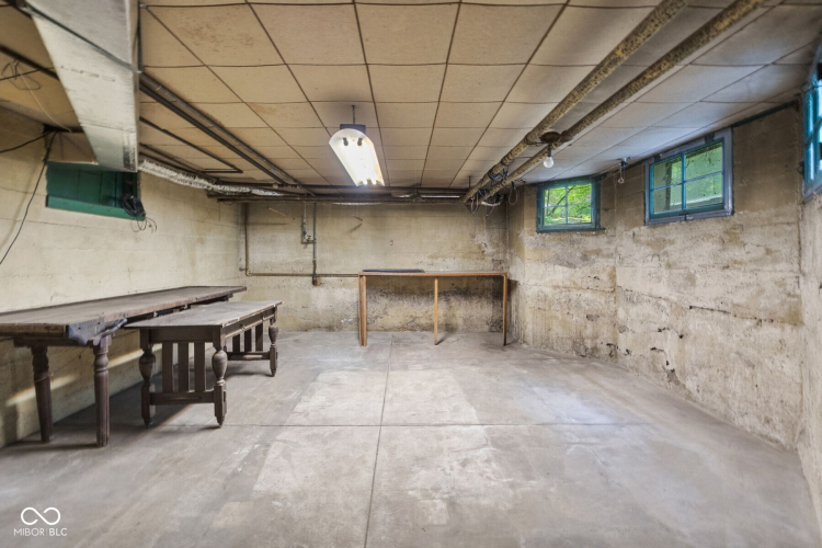 Listing Image 52