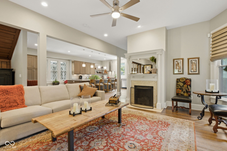 Listing Image 19