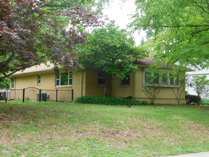 Listing Image 3