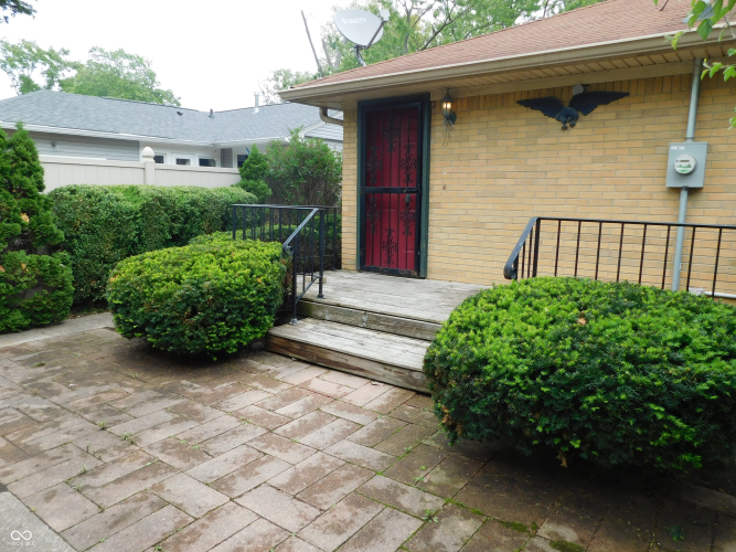Listing Image 8