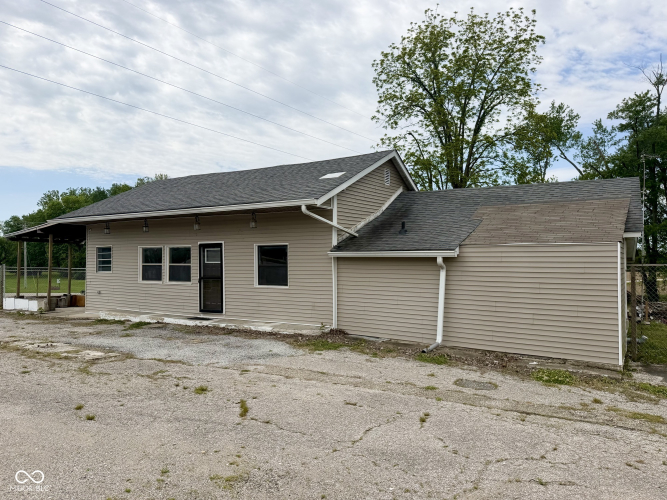 Listing Image 4