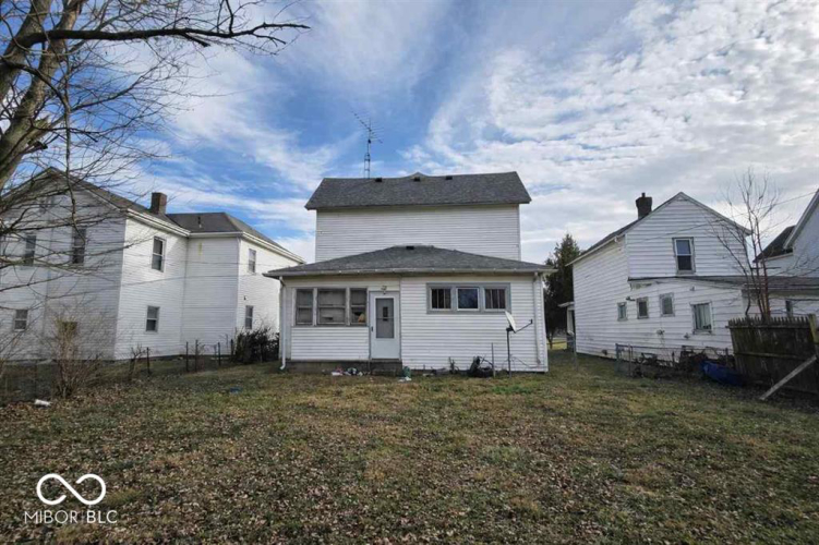 Listing Image 11